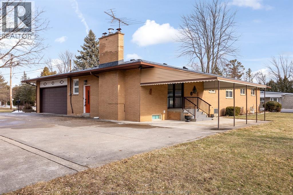 3071 Lauzon Road, Windsor, ON - Outdoor