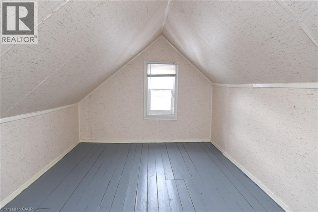 or closet /sitting place - 261 Prospect Street S, Hamilton, ON - Indoor Photo Showing Other Room