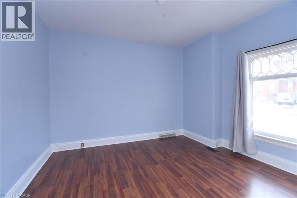 261 Prospect Street S, Hamilton, ON - Indoor Photo Showing Other Room