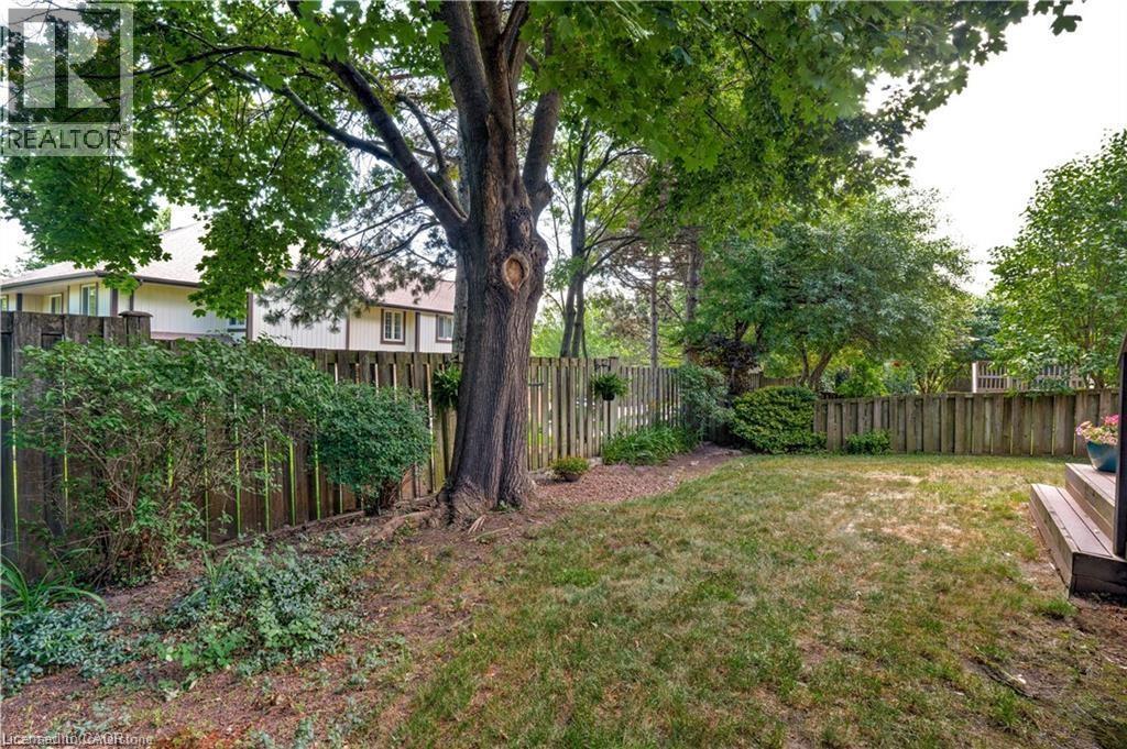 2251 Mansfield Drive, Burlington, ON - Outdoor