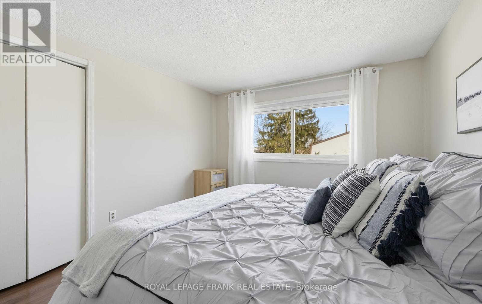 19 - 222 Pearson Street, Oshawa (O'Neill), ON - Indoor Photo Showing Bedroom