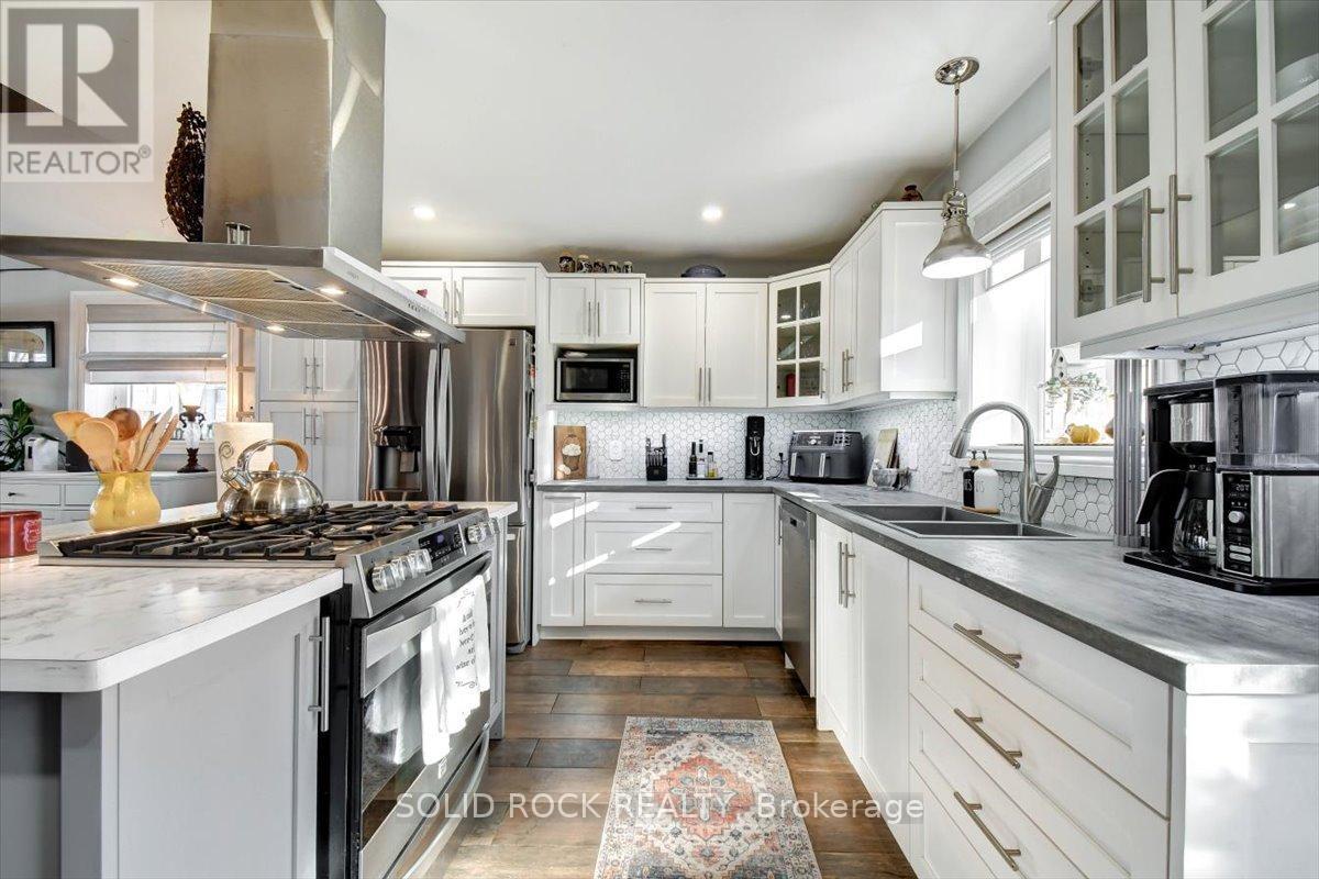 49 Cooke Armstrong Road, Quinte West (Sidney Ward), ON - Indoor Photo Showing Kitchen With Double Sink With Upgraded Kitchen