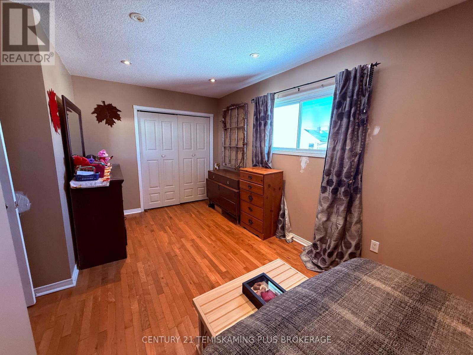 60 Woods Street, Kirkland Lake (Kl & Area), ON - Indoor Photo Showing Bedroom