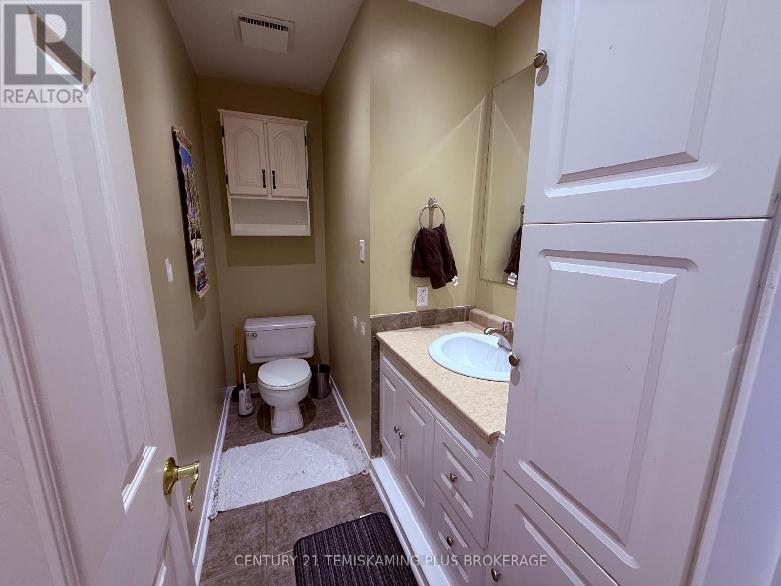 60 Woods Street, Kirkland Lake (Kl & Area), ON - Indoor Photo Showing Bathroom