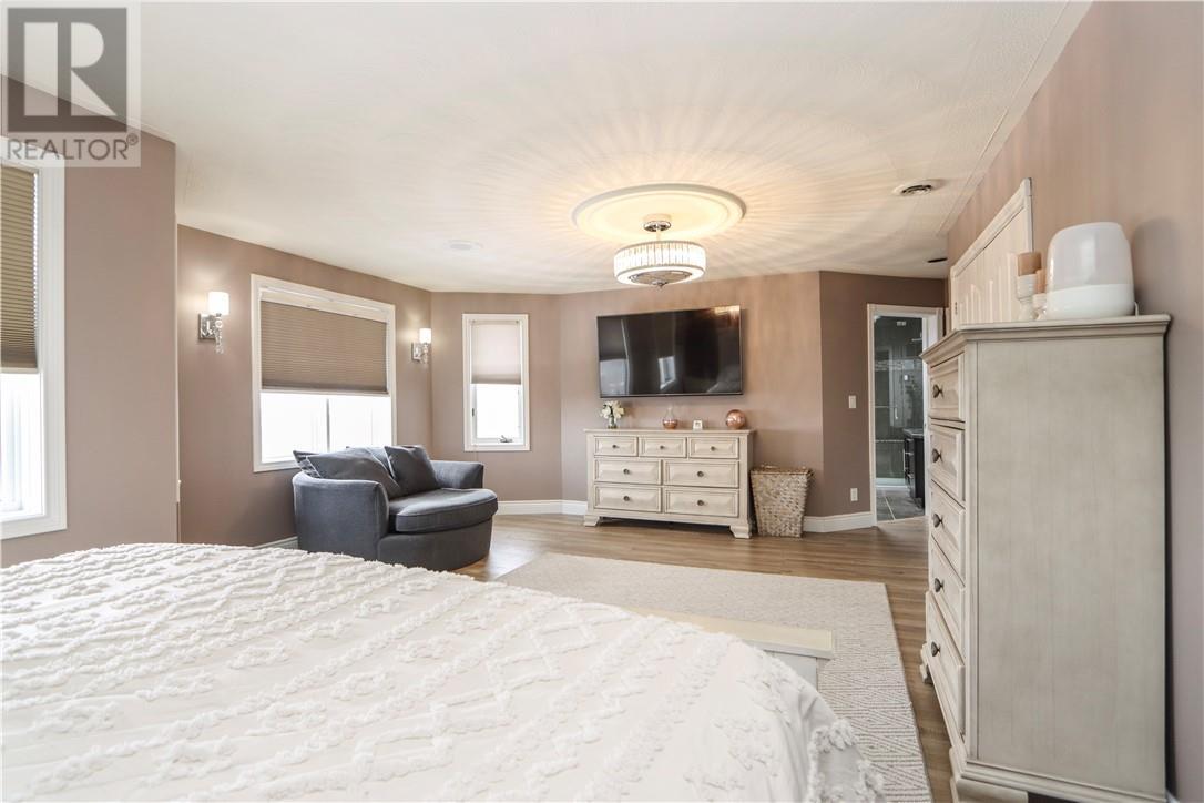 81 Forestdale Drive, Sudbury, ON - Indoor Photo Showing Bedroom