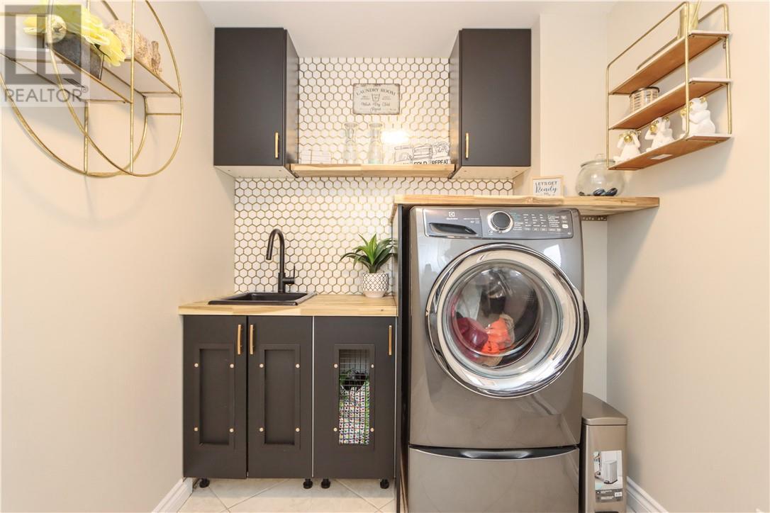 81 Forestdale Drive, Sudbury, ON - Indoor Photo Showing Laundry Room