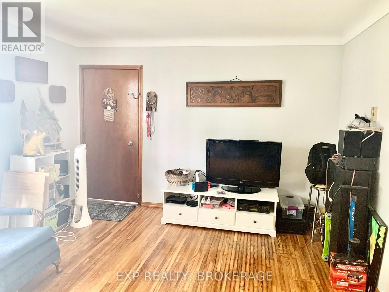 Unit 2 - 16 Daly Street, Kingston (Rideau), ON - Indoor