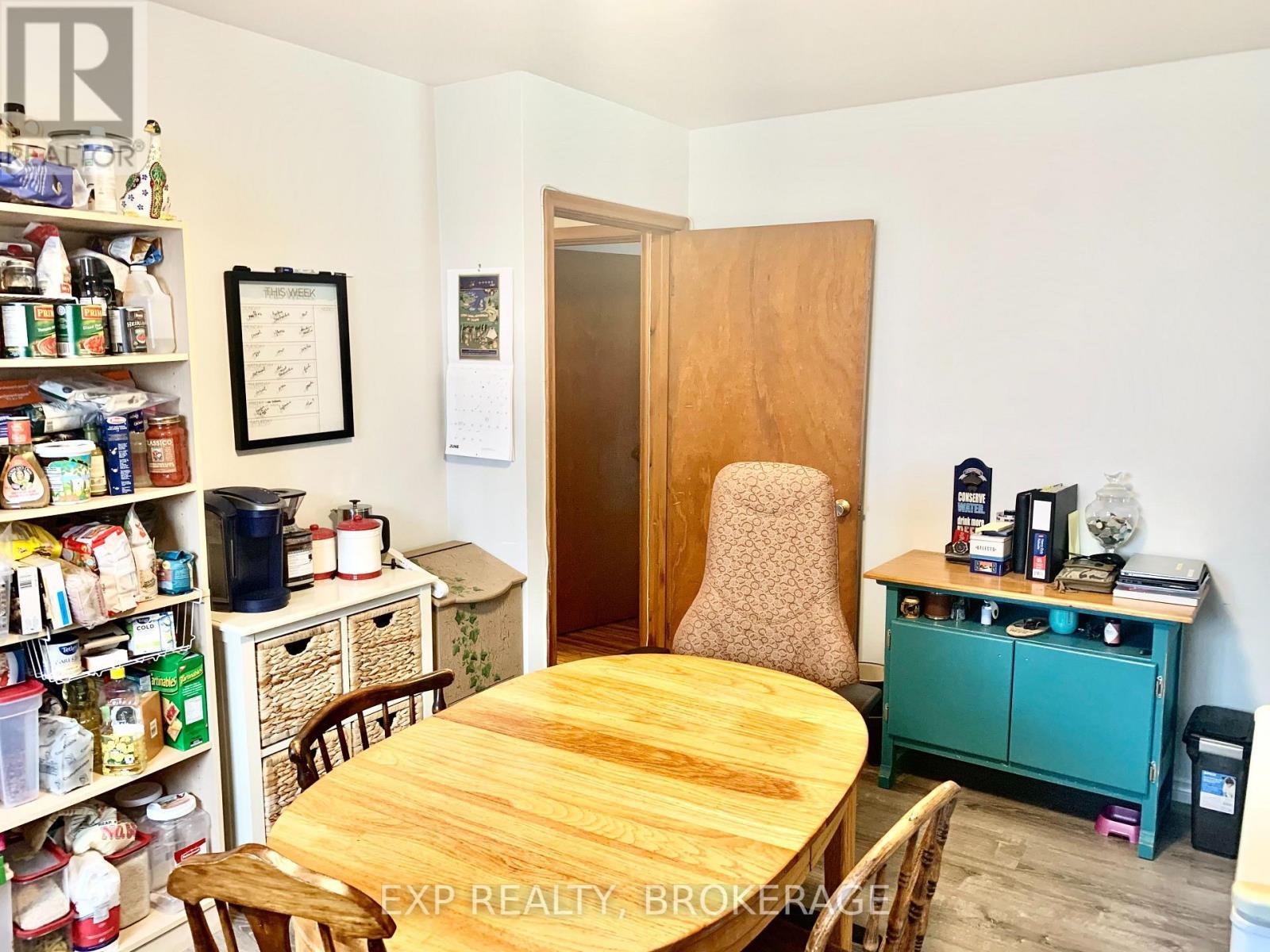 Unit 2 - 16 Daly Street, Kingston (Rideau), ON - Indoor