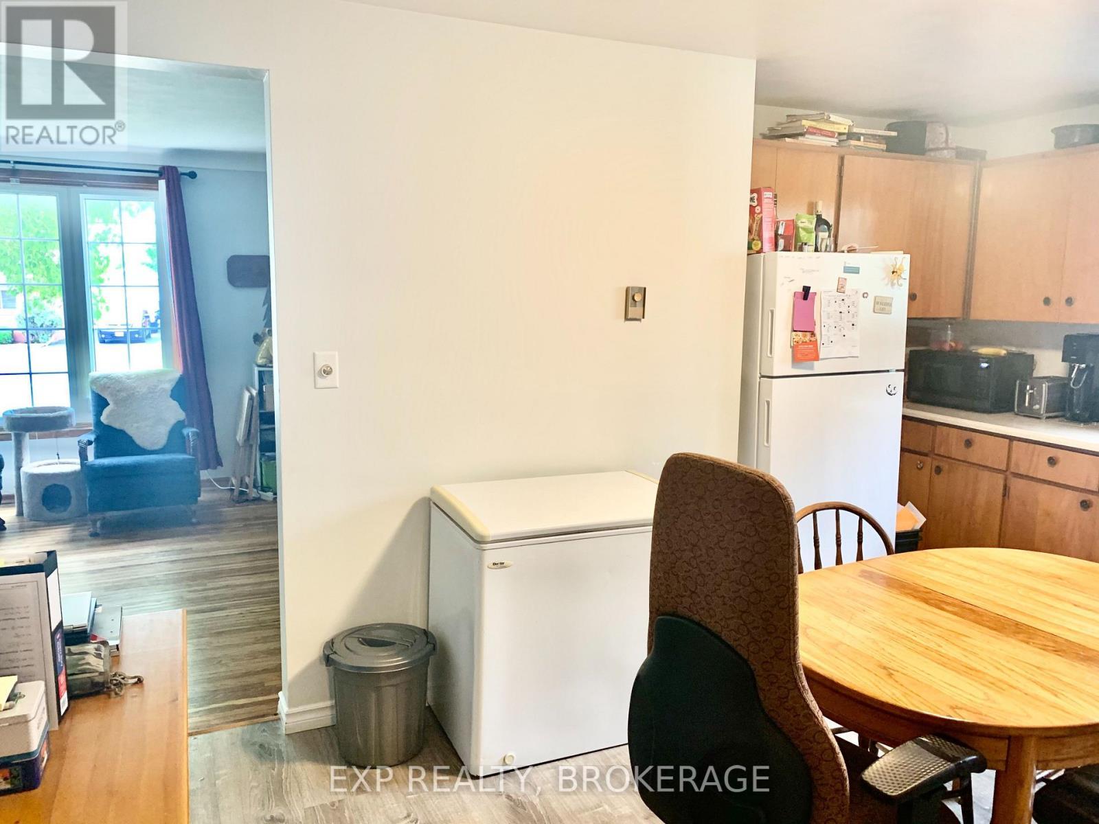 Unit 2 - 16 Daly Street, Kingston (Rideau), ON - Indoor