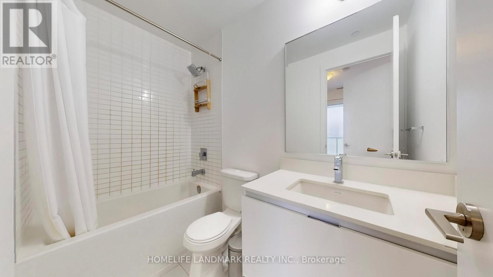 2305 - 200 Bloor Street W, Toronto, ON - Indoor Photo Showing Bathroom