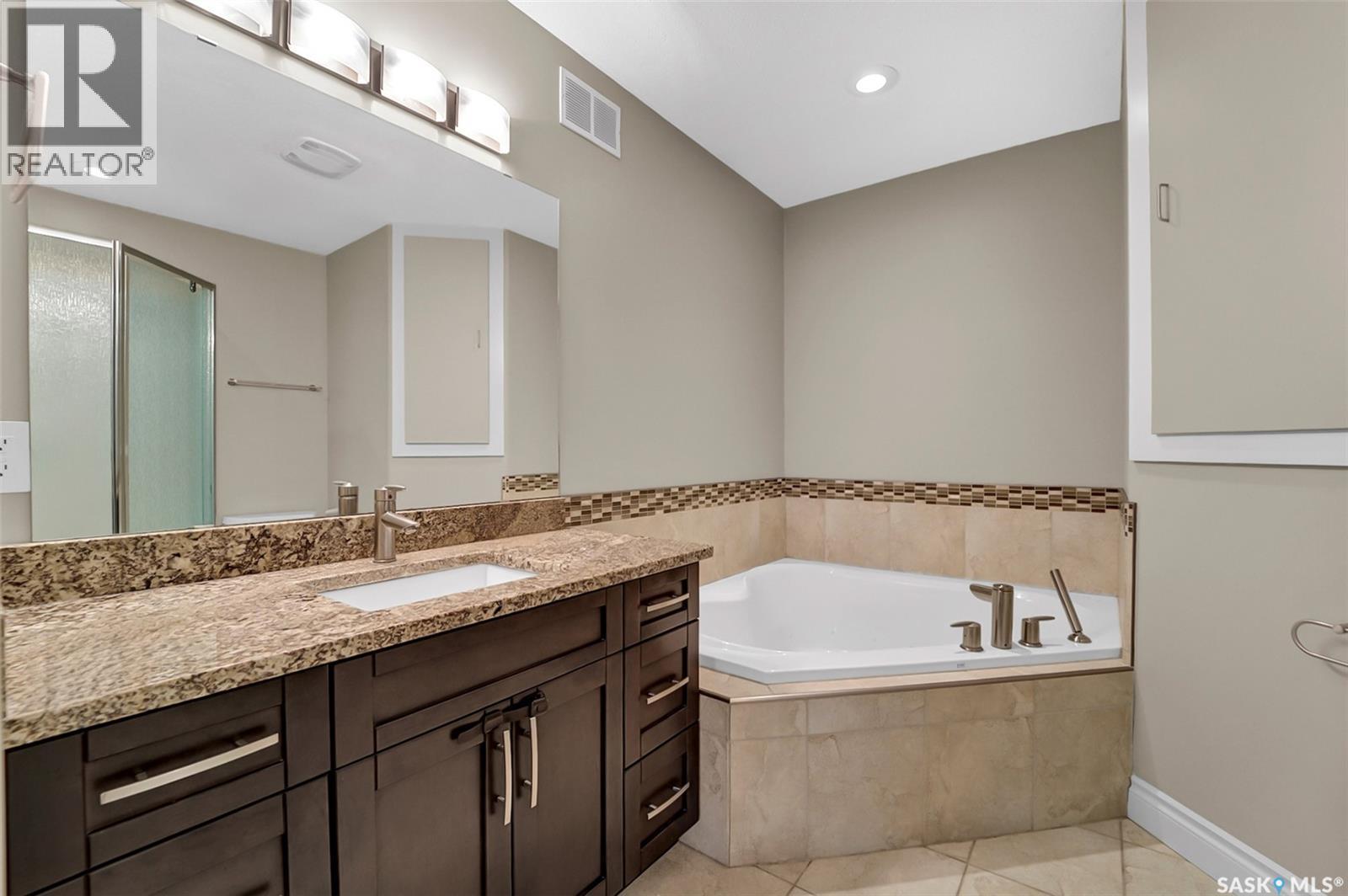 1506 Patrick Place, Saskatoon, SK - Indoor Photo Showing Bathroom