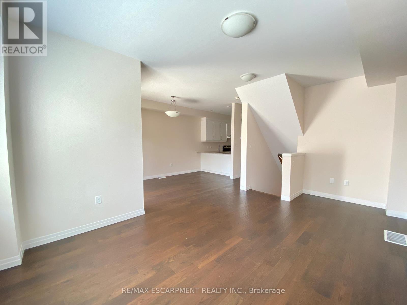 4 Workman Lane, Hamilton, ON - Indoor Photo Showing Other Room