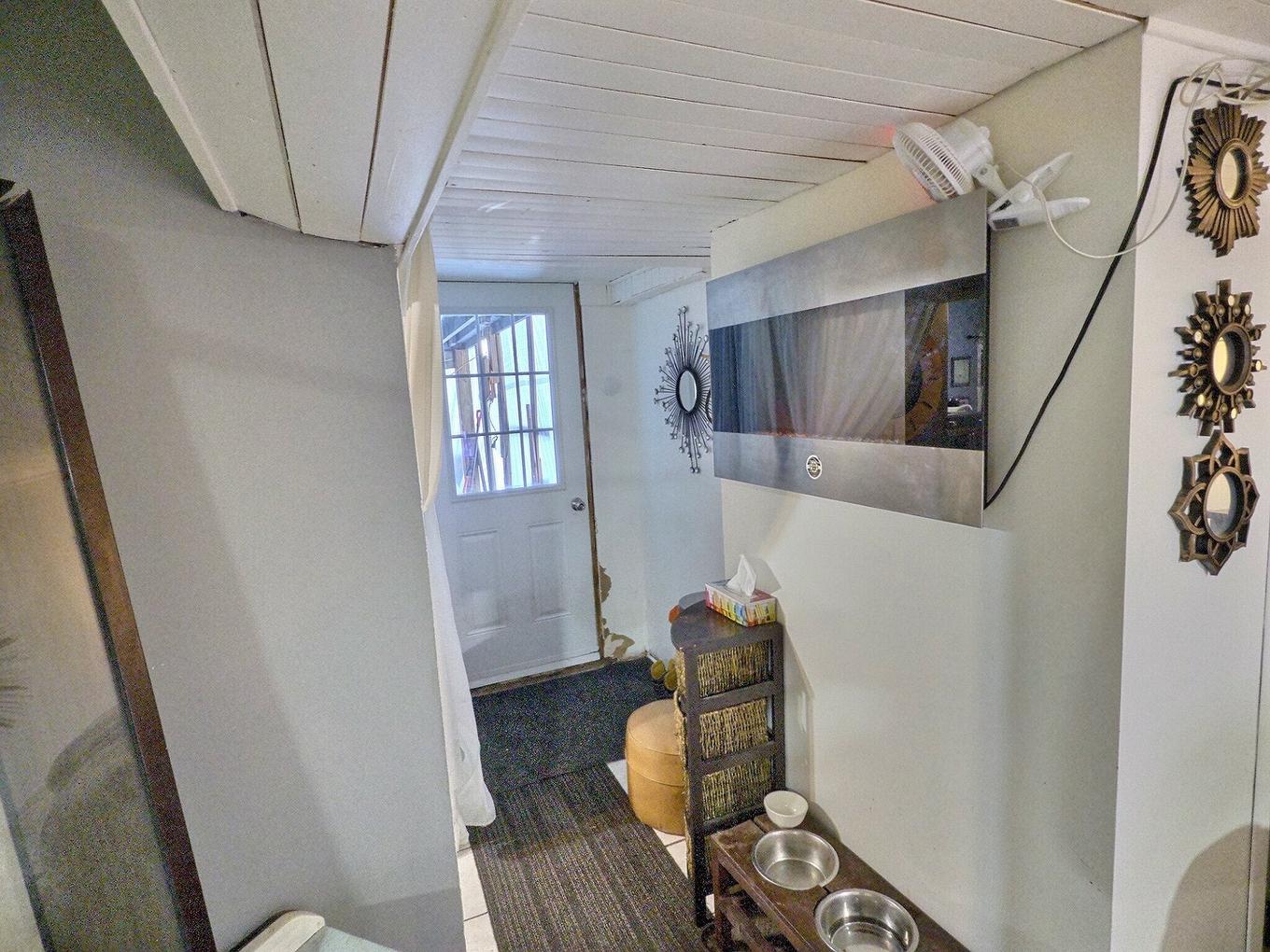 Exterior entrance - 1110 Rue Gatineau, Québec (La Haute-Saint-Charles), QC - Indoor Photo Showing Other Room