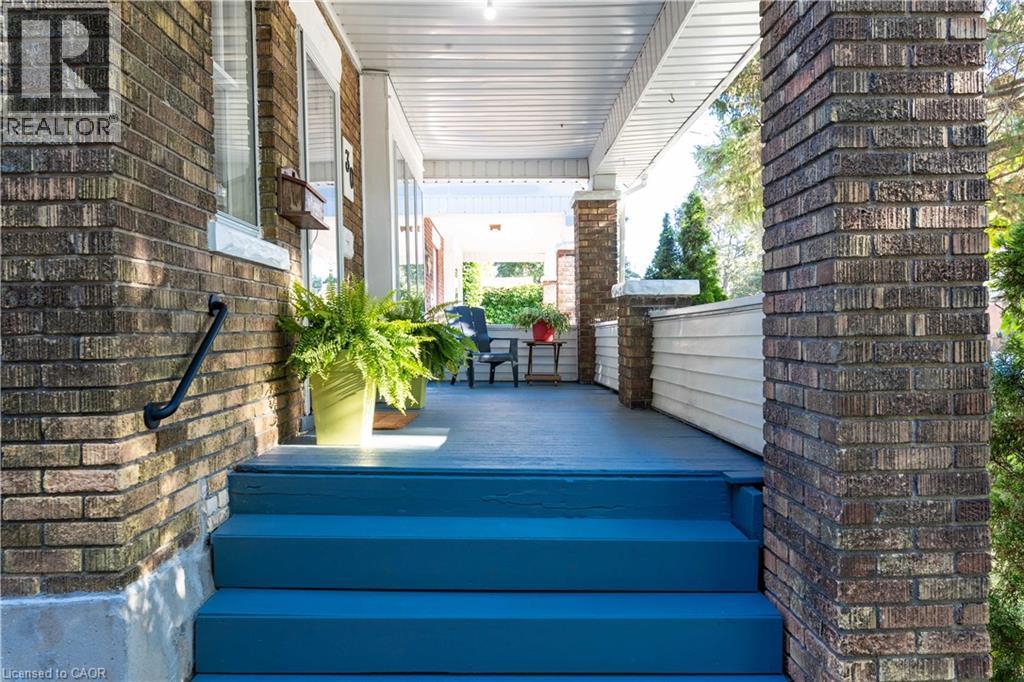 30 Troy Street, Kitchener, ON - Outdoor