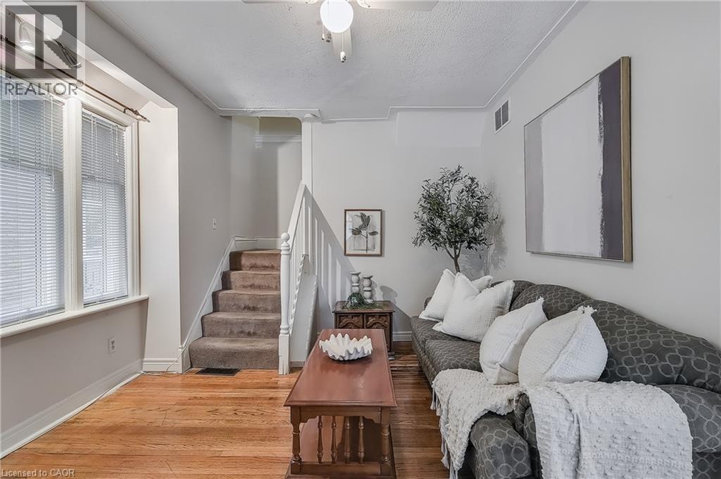 30 Troy Street, Kitchener, ON - Indoor