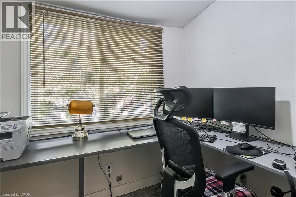 30 Troy Street, Kitchener, ON - Indoor Photo Showing Office
