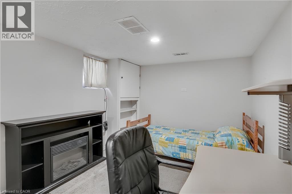 30 Troy Street, Kitchener, ON - Indoor Photo Showing Other Room