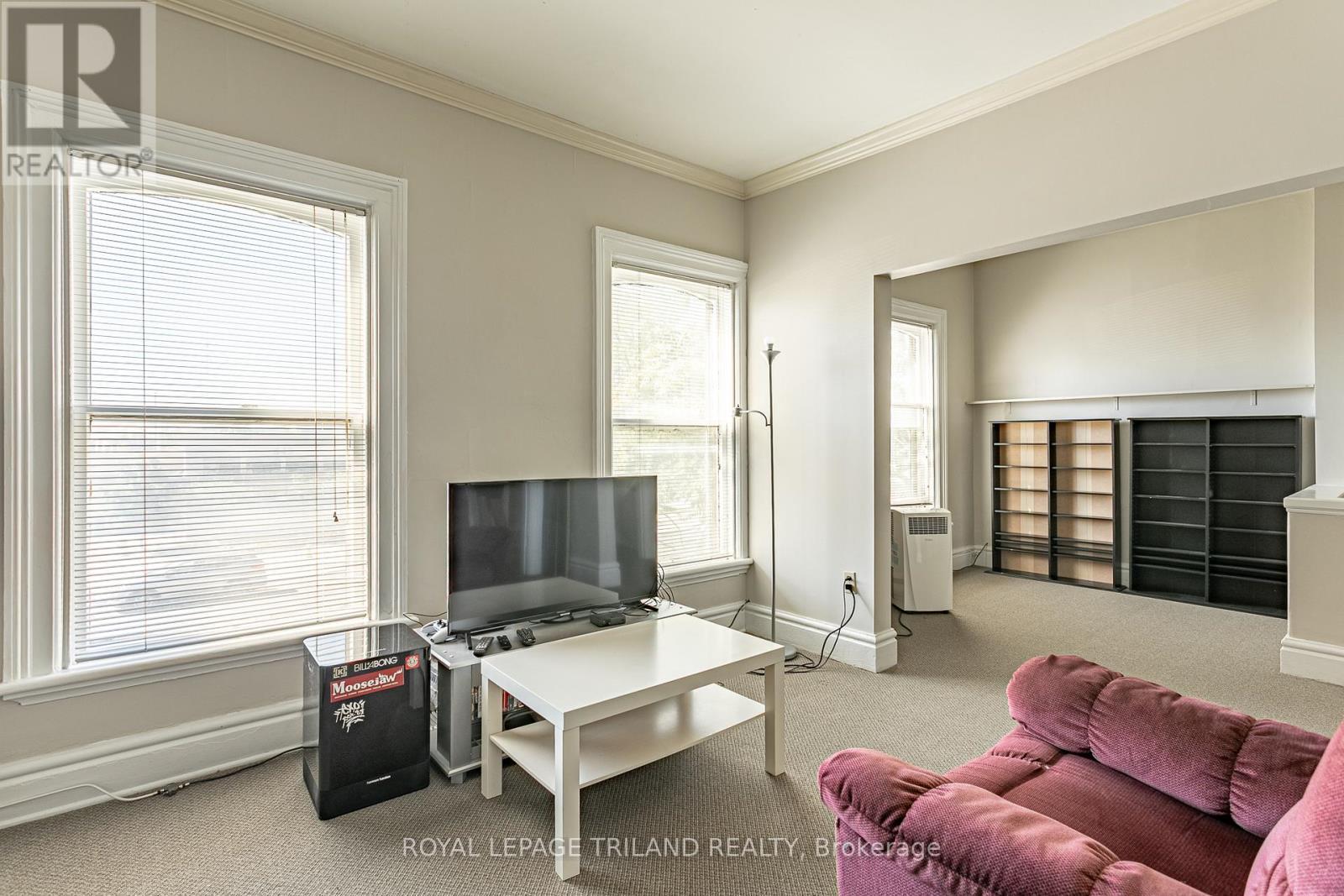 848 Dundas Street E, London East (East G), ON - Indoor