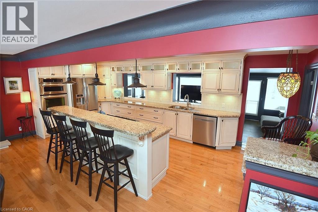 105 Overdale Avenue, Waterdown, ON - Indoor Photo Showing Kitchen With Double Sink