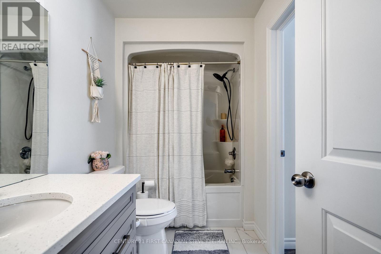 1091 Copeland Avenue, Windsor, ON - Indoor Photo Showing Bathroom