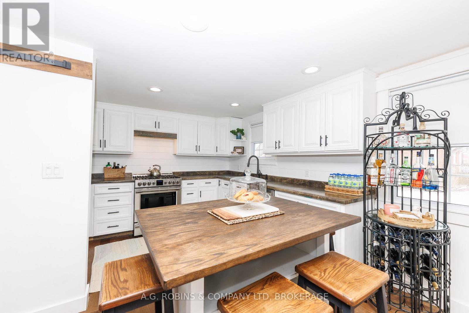 972 Silver Bay Road, Port Colborne (Sherkston), ON - Indoor Photo Showing Other Room