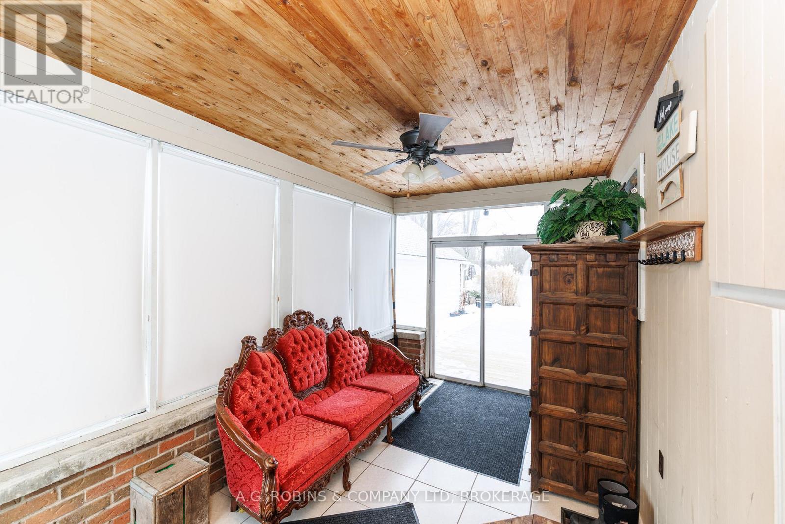 972 Silver Bay Road, Port Colborne (Sherkston), ON - Indoor Photo Showing Other Room