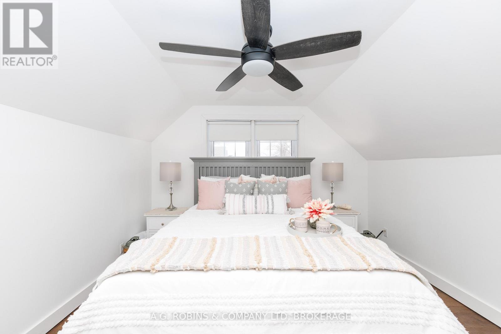 972 Silver Bay Road, Port Colborne (Sherkston), ON - Indoor Photo Showing Bedroom