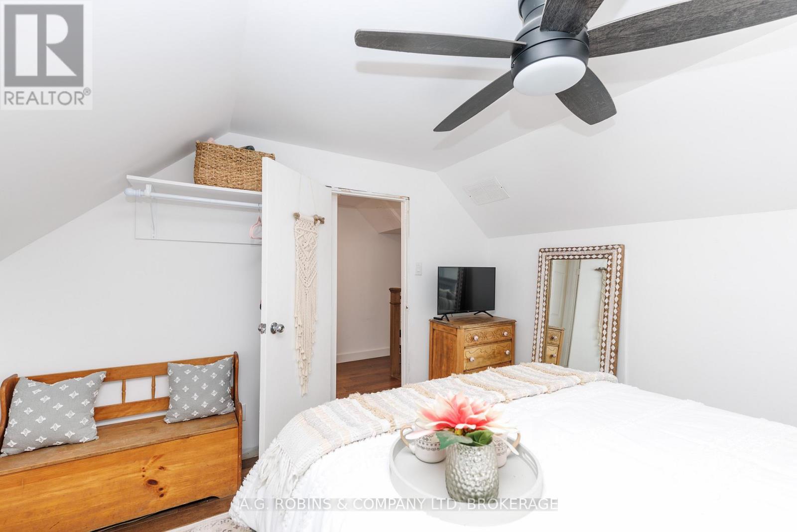 972 Silver Bay Road, Port Colborne (Sherkston), ON - Indoor Photo Showing Bedroom