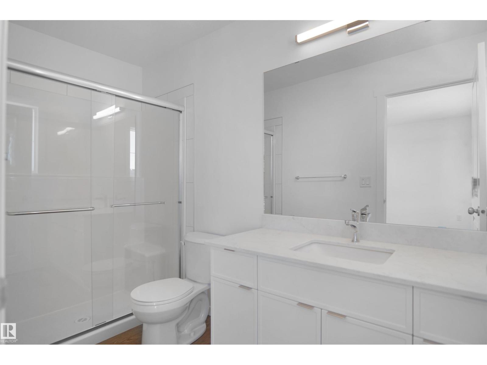 431 Aster Dr Nw, Edmonton, AB - Indoor Photo Showing Bathroom