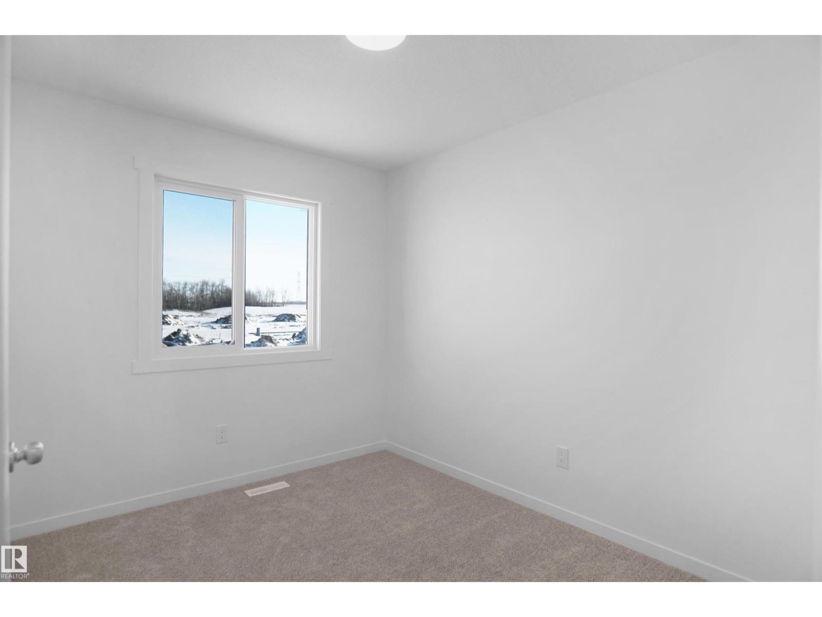 431 Aster Dr Nw, Edmonton, AB - Indoor Photo Showing Other Room