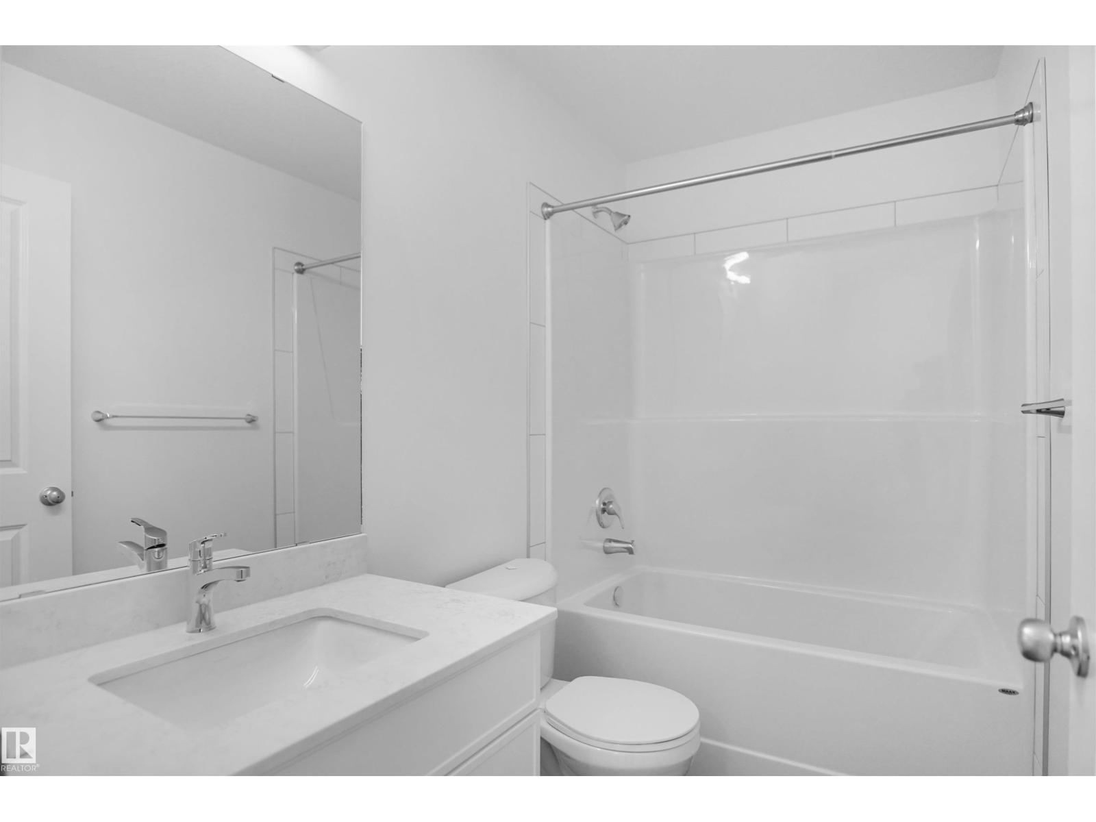 431 Aster Dr Nw, Edmonton, AB - Indoor Photo Showing Bathroom