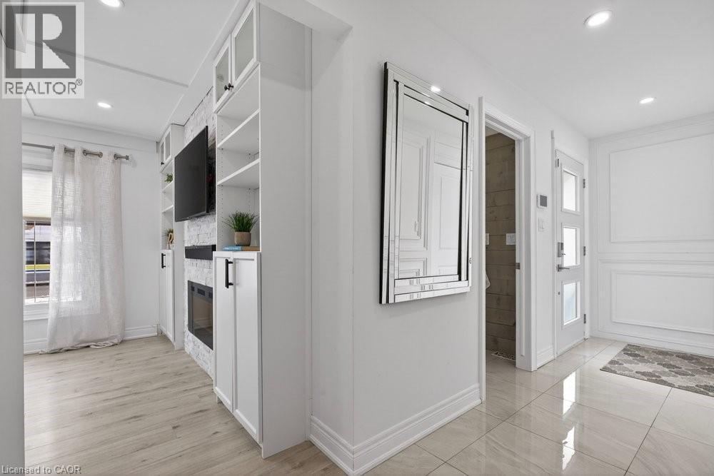 258 Sanatorium Road, Hamilton, ON - Indoor Photo Showing Other Room