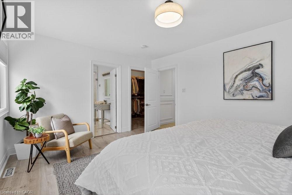 258 Sanatorium Road, Hamilton, ON - Indoor Photo Showing Bedroom