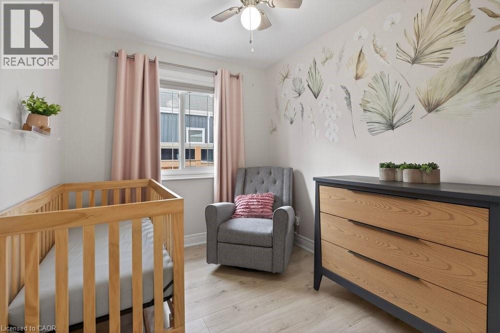 258 Sanatorium Road, Hamilton, ON - Indoor Photo Showing Bedroom