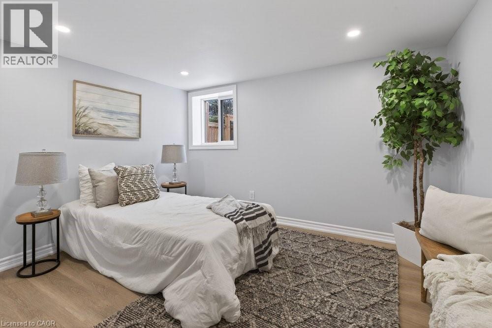 258 Sanatorium Road, Hamilton, ON - Indoor Photo Showing Bedroom