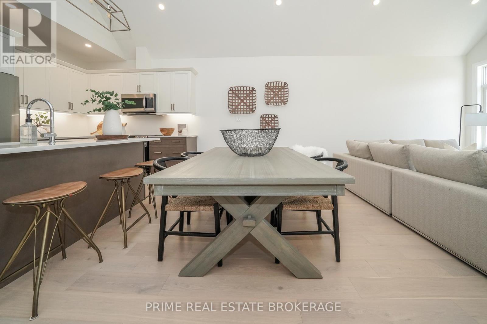 Unit to be built - Photos are of model unit. - 2 - 62 Compass Trail, Central Elgin, ON