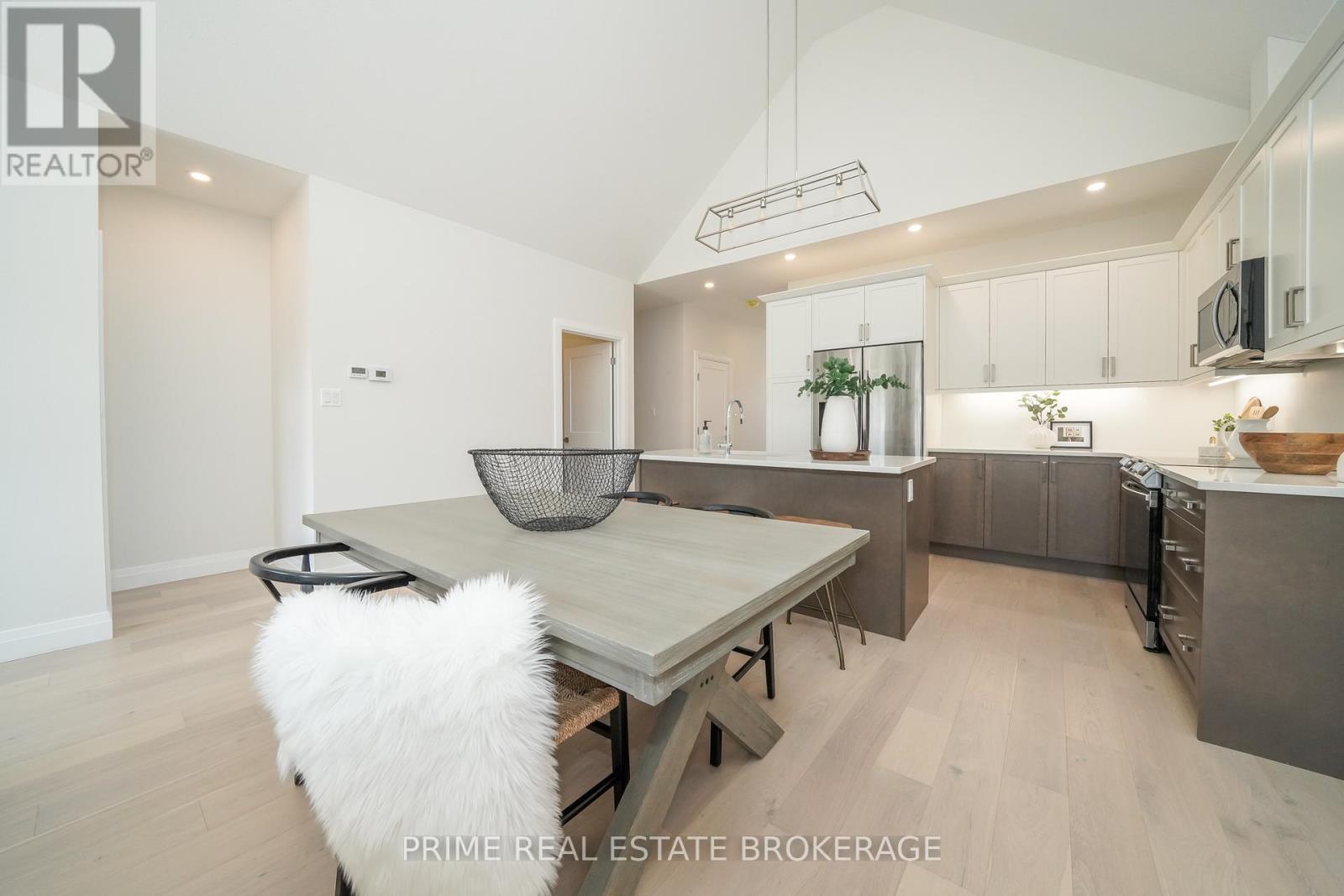 Unit to be built - Photos are of model unit. - 2 - 62 Compass Trail, Central Elgin, ON