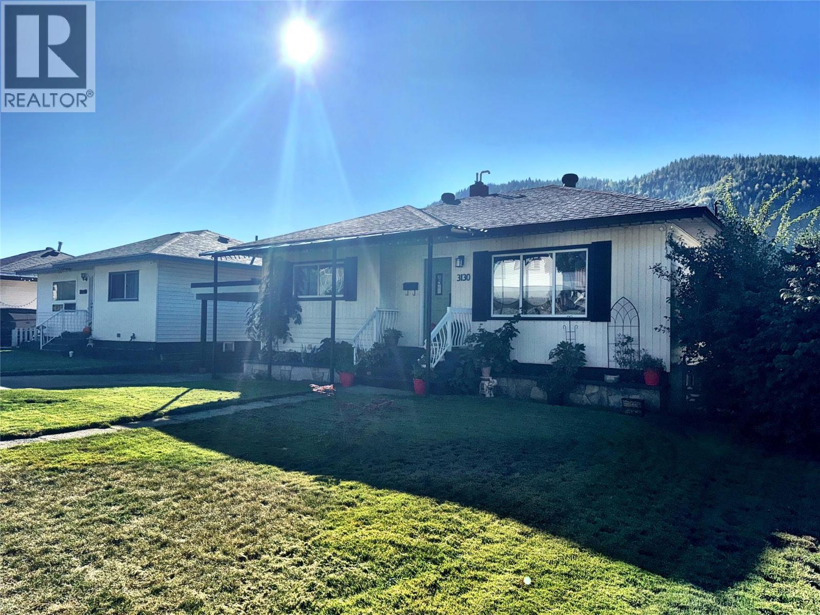 3130 Iris Crescent, Trail, BC - Outdoor