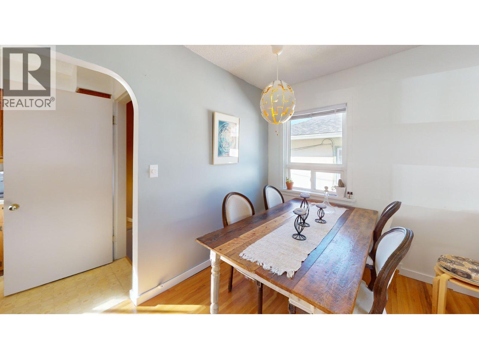 3130 Iris Crescent, Trail, BC - Indoor Photo Showing Dining Room