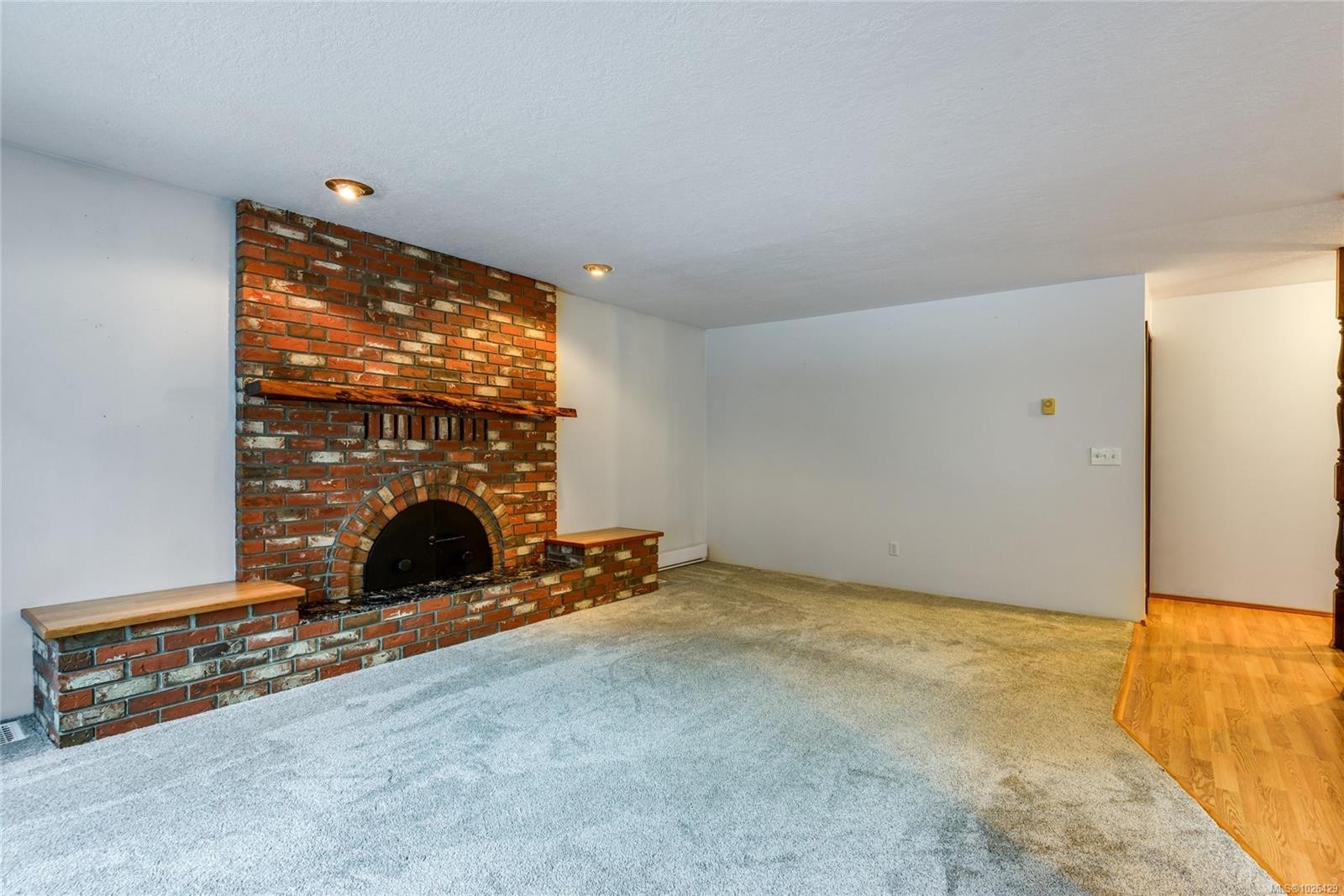 1301 Sayward Rd, Sayward, BC