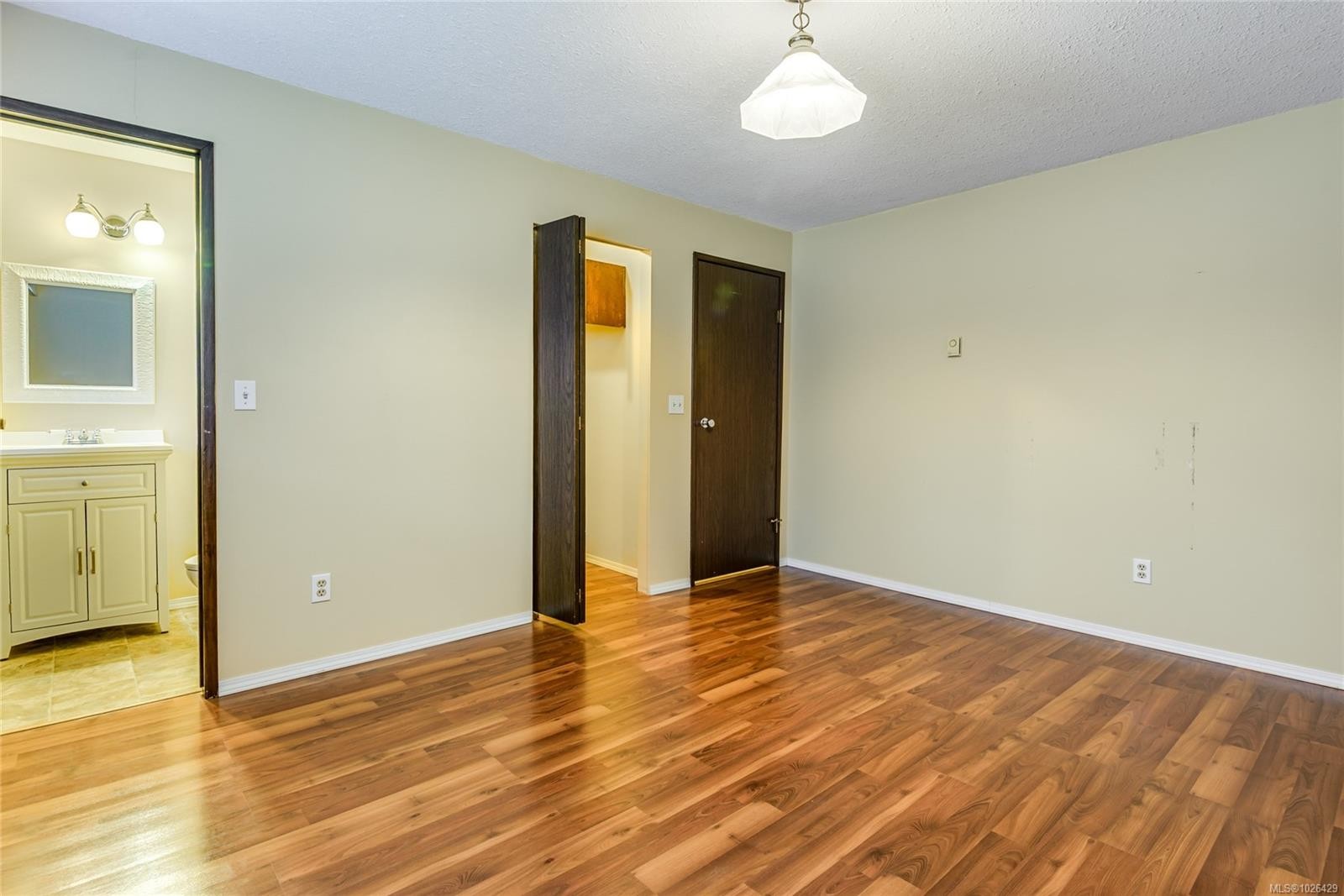 1301 Sayward Rd, Sayward, BC