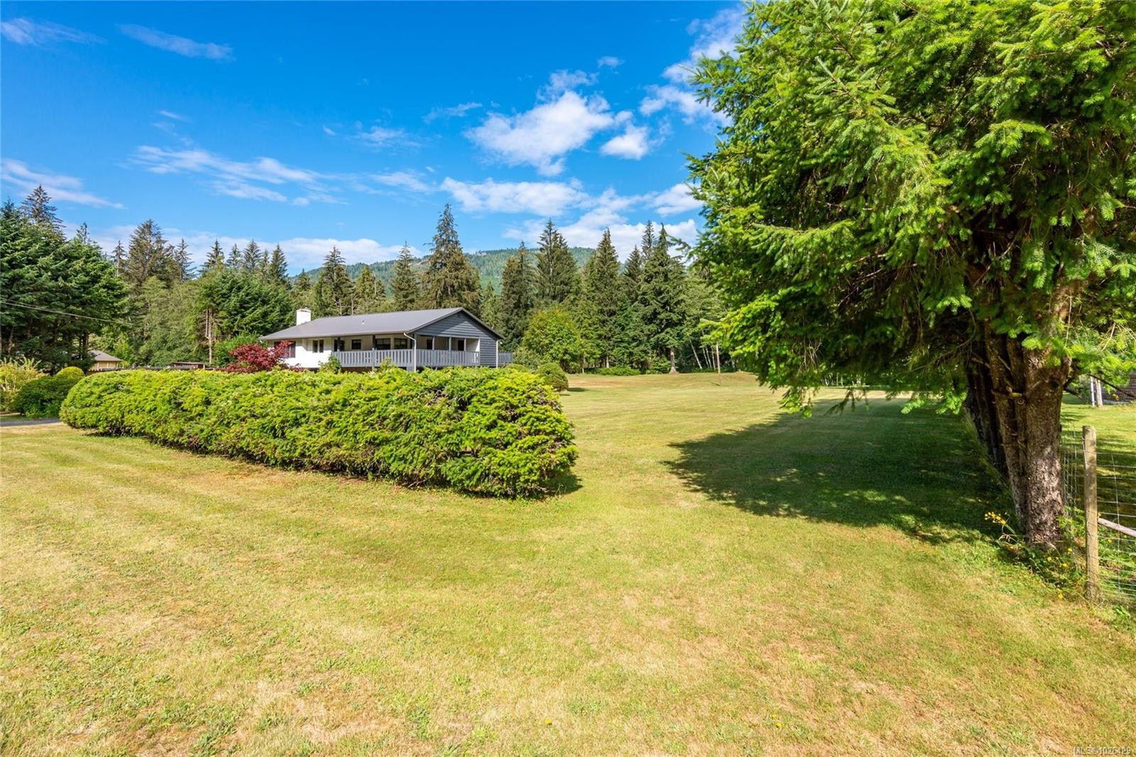 1301 Sayward Rd, Sayward, BC