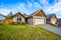 2684 Kendal Ave Cumberland, BC V0R 1S0