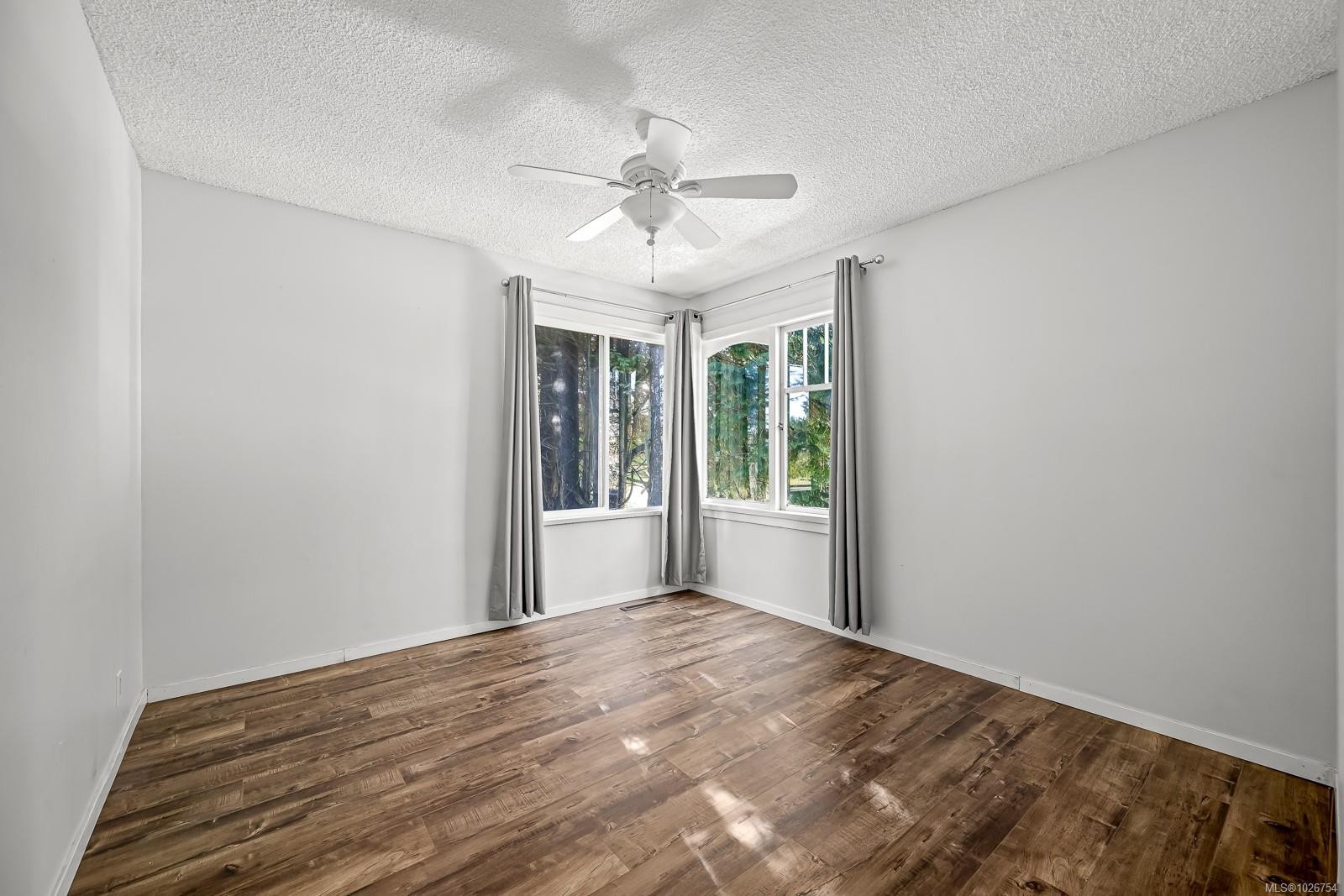 754 7Th Ave, Campbell River, BC
