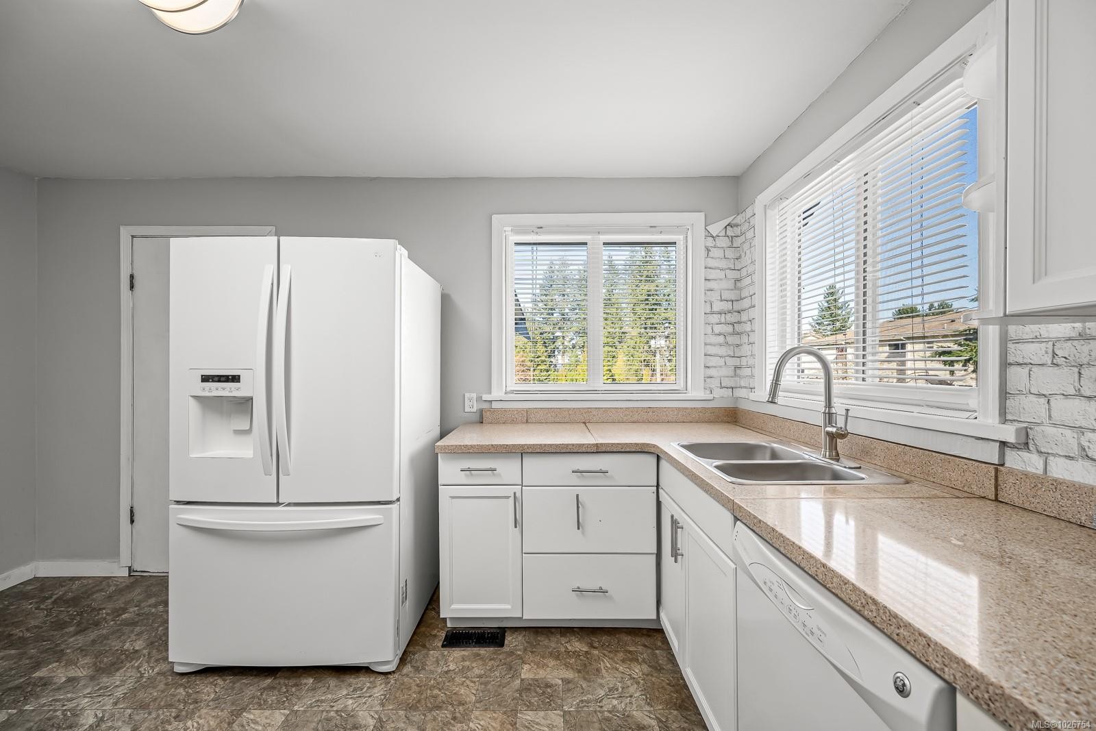 754 7Th Ave, Campbell River, BC