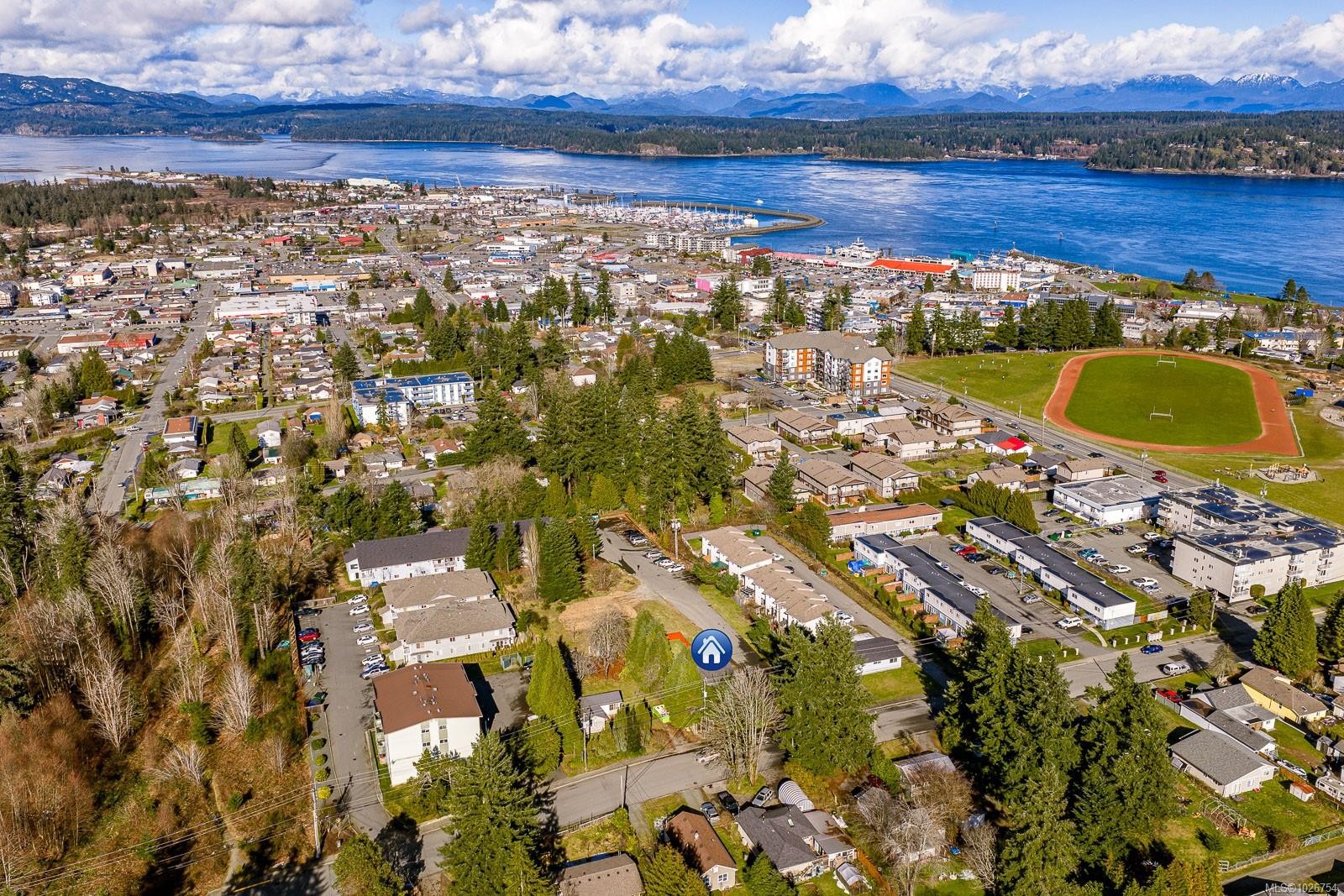 754 7Th Ave, Campbell River, BC
