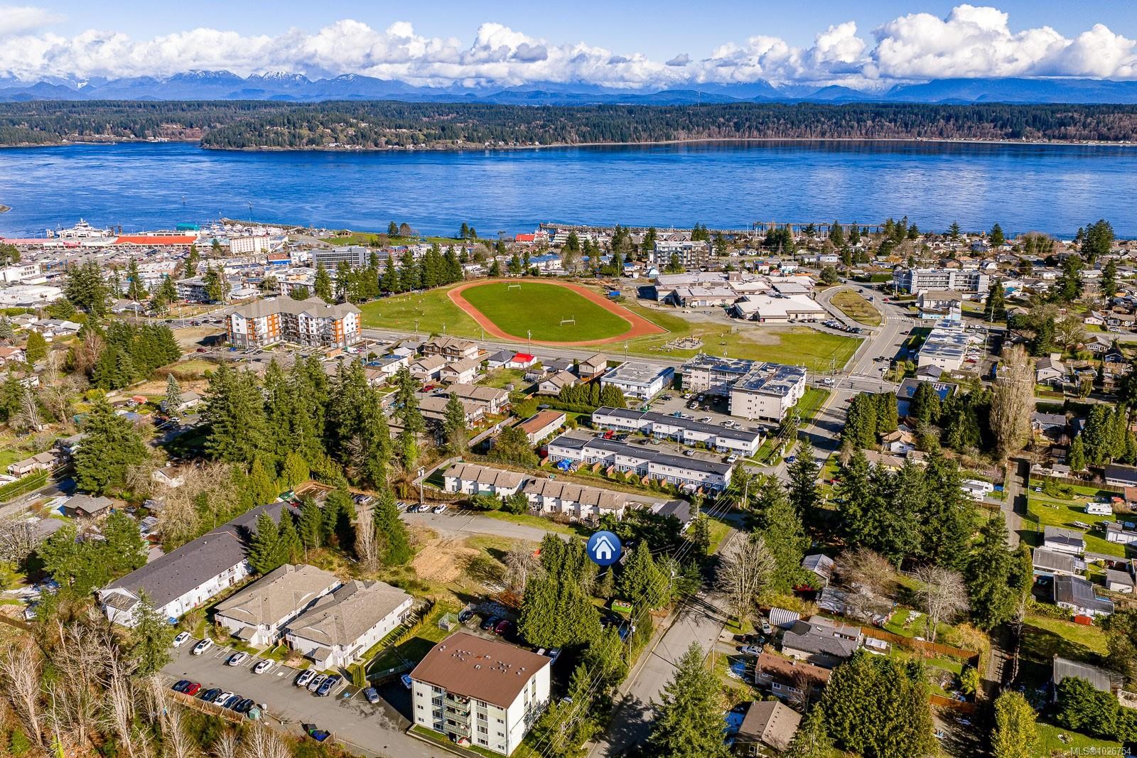754 7Th Ave, Campbell River, BC