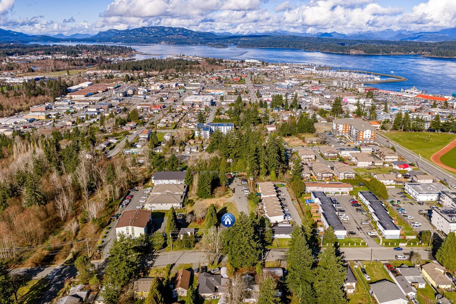 754 7Th Ave, Campbell River, BC