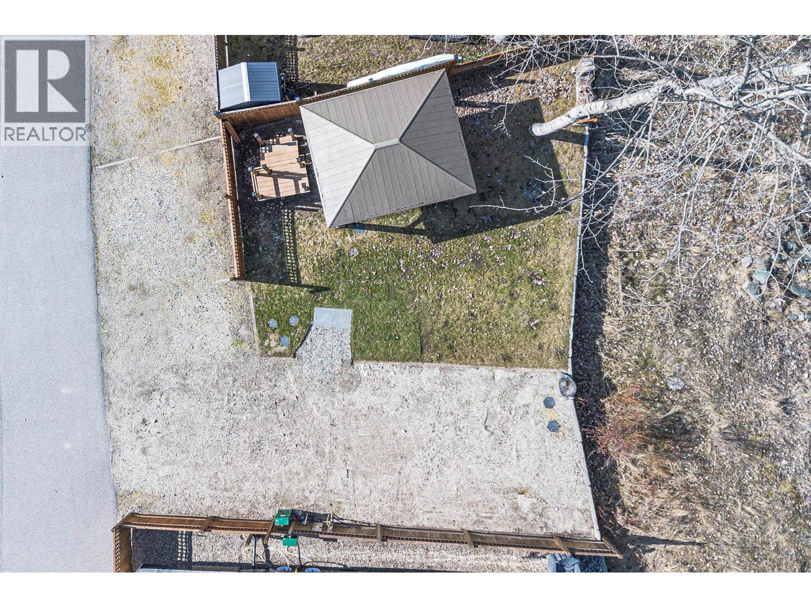 2 Clubhouse Lane, Lee Creek, BC