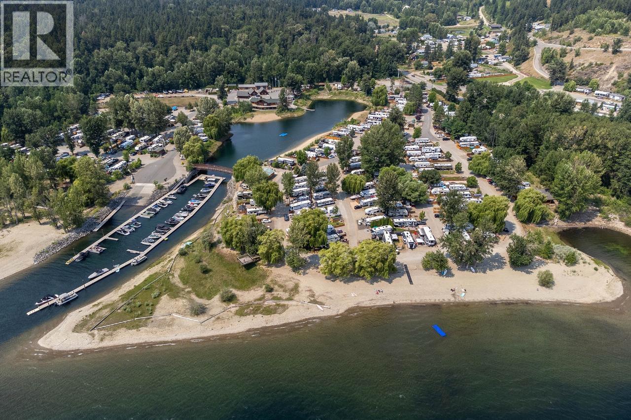 2 Clubhouse Lane, Lee Creek, BC